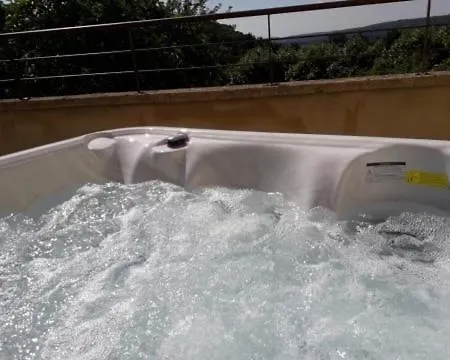 Le Prieure, Saint-cyprien, Elegance, Vue Sur Vallee Et Jacuzzi Ferienhaus *